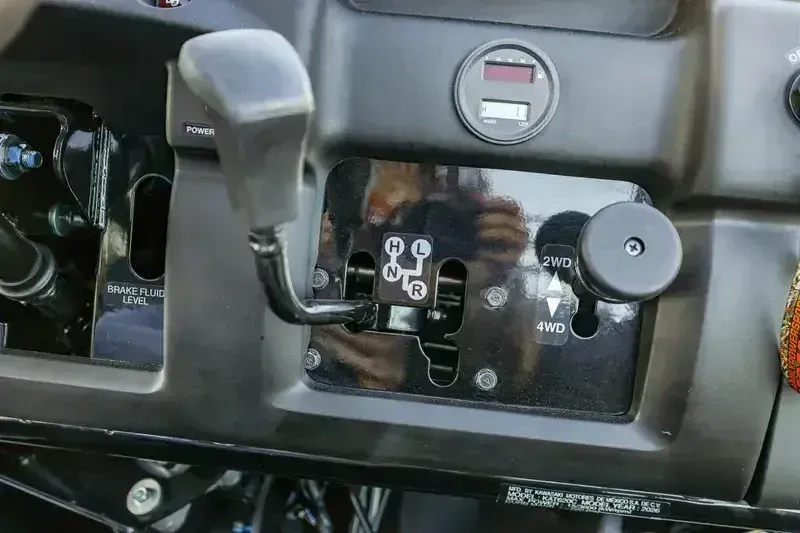 NEW 2026 KAWASAKI MULE TRANS 4010 4X4 CAMO Image 25