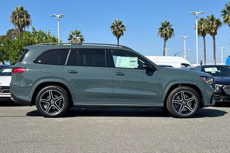 New 2027 Mercedes-Benz GLS 450Image 3