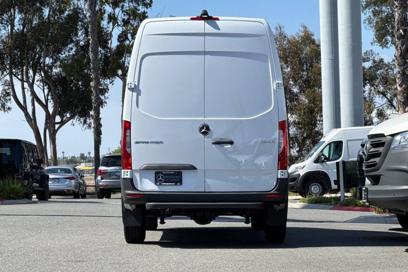 New 2026 Mercedes-Benz Sprinter 2500 Cargo 144 WBImage 5