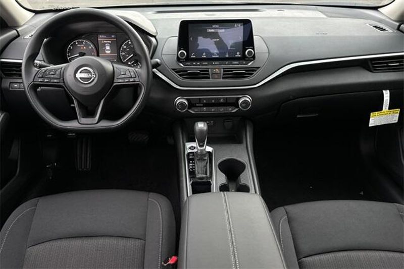 2025 Nissan Altima 2.5 SImage 10