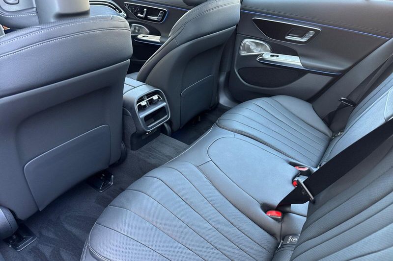New 2026 Mercedes-Benz E-Class E 450Image 9