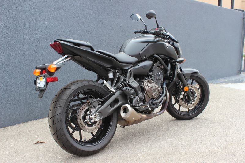 2020 Yamaha MT 07 Image 4