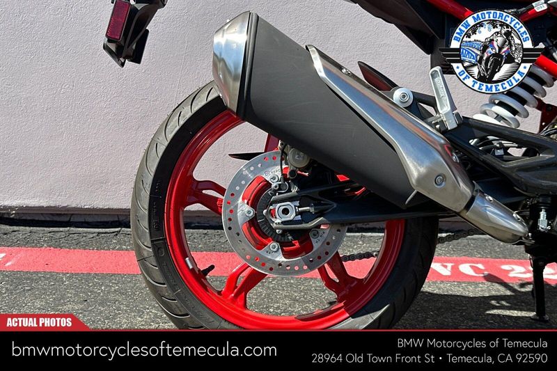 2025 BMW G 310 RImage 2