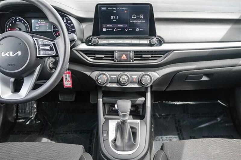2024 Kia Forte LXSImage 14