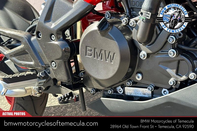 2025 BMW G 310 RImage 13