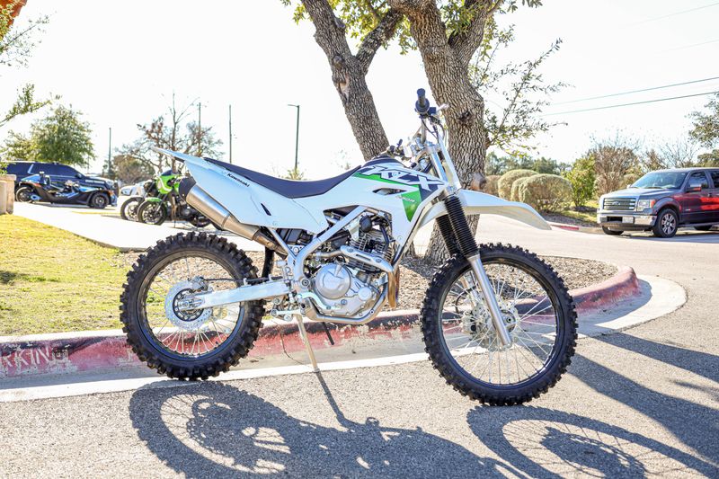 NEW 2026 KAWASAKI KLX230R S Image 6