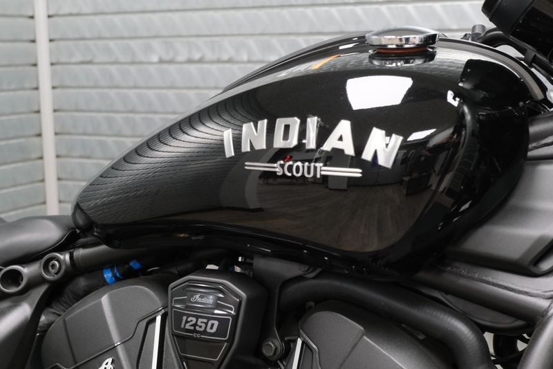 NEW 2025 INDIAN MOTORCYCLE SCOUT BOBBER LIMITED WITH TECHNOLOGY PACKAGE Image 13
