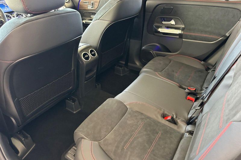New 2026 Mercedes-Benz GLB 250Image 9
