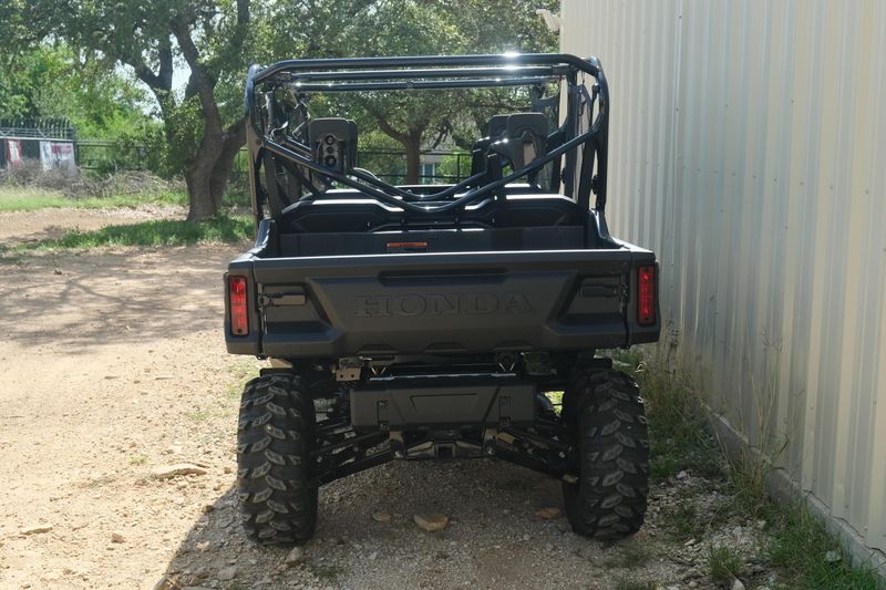 2025 Honda PIONEER 10006 DELUXE CREW TRUE TIMBER ATERA CAMO Image 4