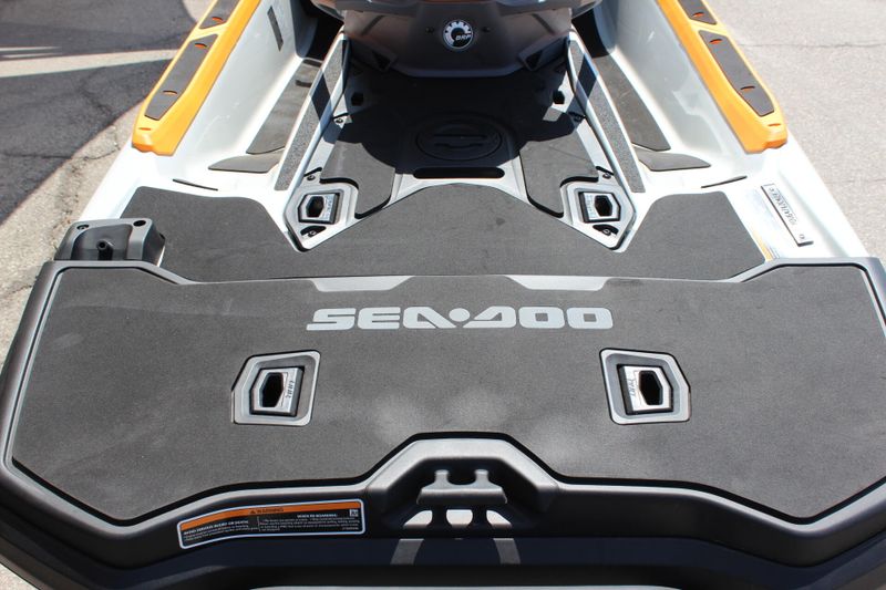2024 Sea-Doo FISH PRO 170 TROPHY Image 6