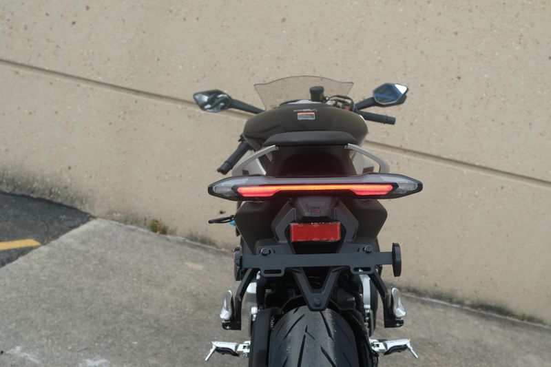 2025 CFMOTO 675 SS NEBULA BLACK Image 5