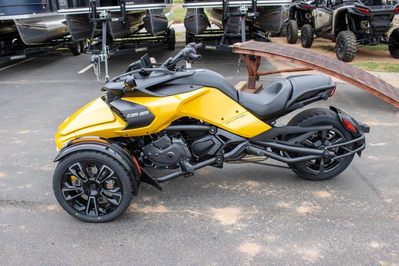 NEW 2026 CAN-AM SPYDER F3S Image 6
