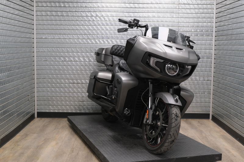 USED 2023 INDIAN MOTORCYCLE CHALLENGER DARK HORSE Image 1