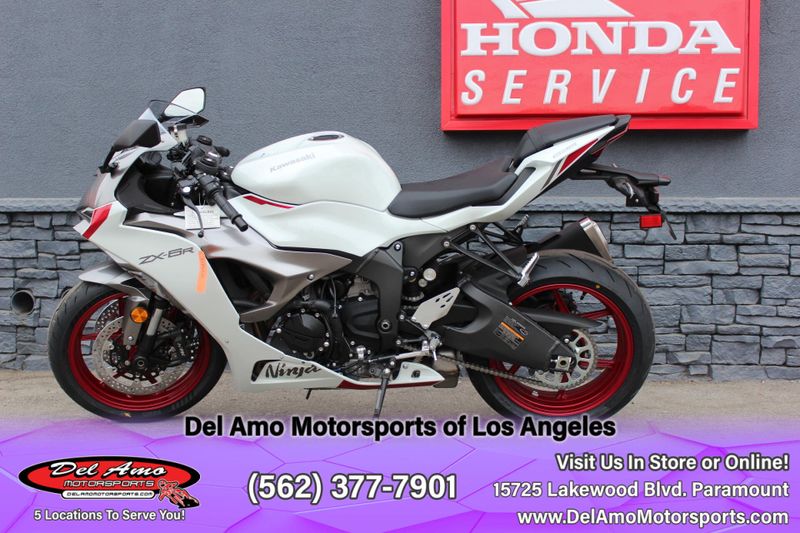 2025 Kawasaki NINJA ZX-6R ABS Image 1