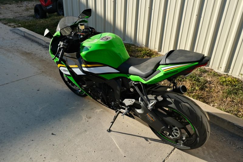 NEW 2025 KAWASAKI NINJA ZX6R KRT EDITION ABS Image 5