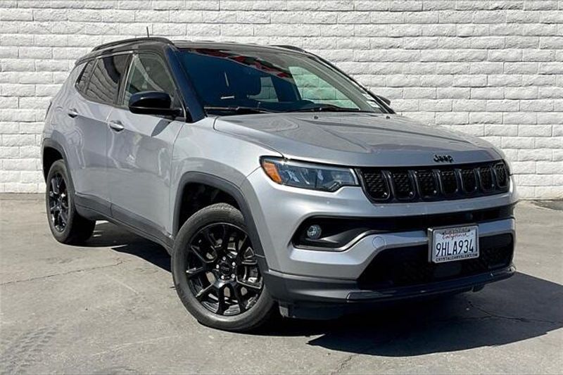 2023 Jeep Compass AltitudeImage 2