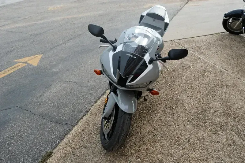 NEW 2026 HONDA CBR600RRT Image 7