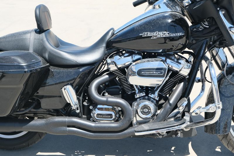 Used 2019 HARLEY STREET GLIDE BLACK Image 10