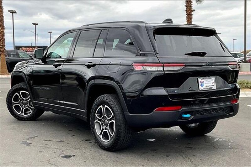 2023 Jeep Grand Cherokee Trailhawk 4xe in a Diamond Black Crystal Pearl Coat exterior color and Global Blackinterior. I-10 Chrysler Dodge Jeep Ram (760) 565-5160 pixelmotiondemo.com 