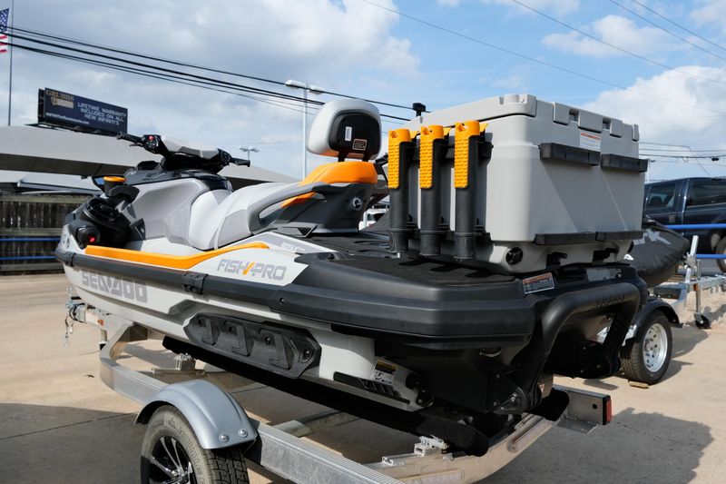 USED 2023 SEADOO PWC GTX FISHT 170 AUD Image 4