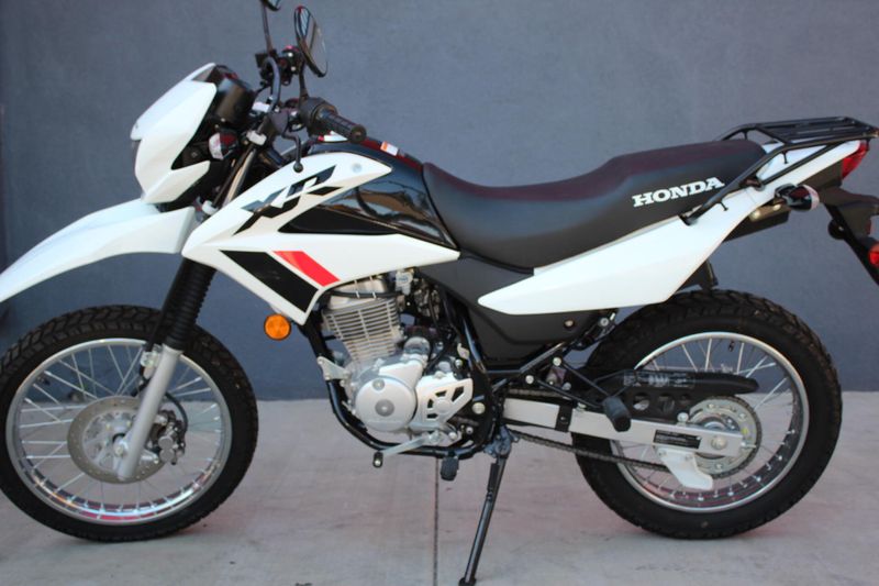 2024 Honda XR150L Image 7