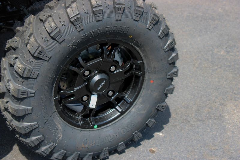 NEW 2026 POLARIS RANGER CREW XP 1000 PREMIUM  in a STEALTH GRAY exterior color. Family PowerSports (877) 886-1997 familypowersports.com 