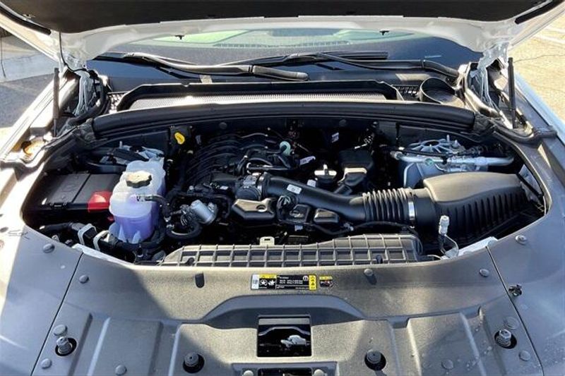 New 2025 Jeep Grand Cherokee Laredo X 4x4Image 9