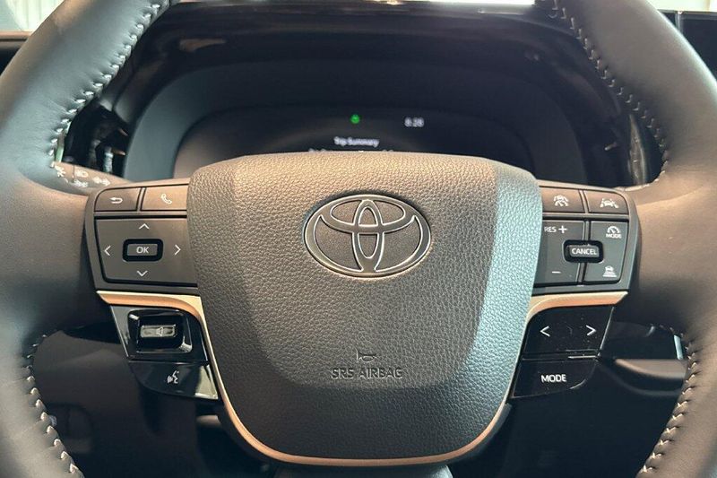 New 2026 Toyota Crown Signia XLEImage 25