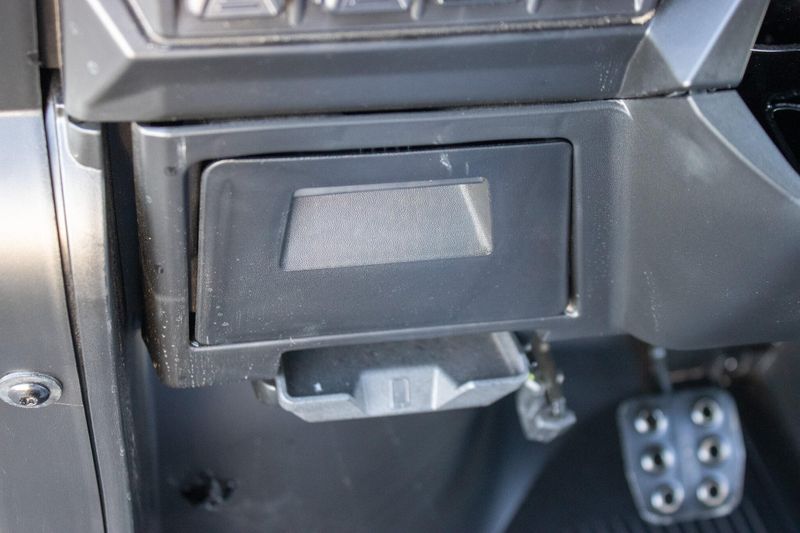 NEW 2026 CAN-AM DEFENDER MAX XT HD11 WITH 1025 INCH TOUCHSCREEN Image 33