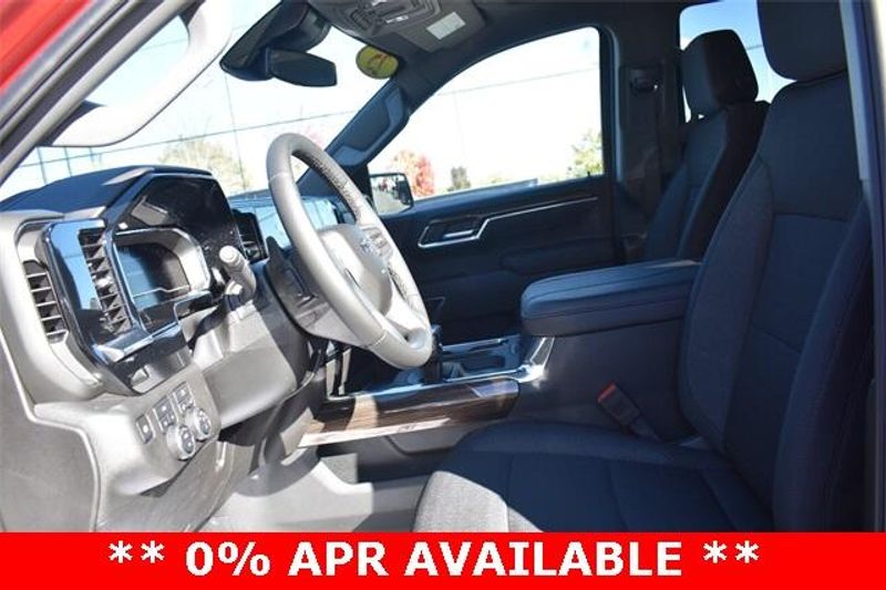 Used 2025 Chevrolet Silverado 1500 RSTImage 25