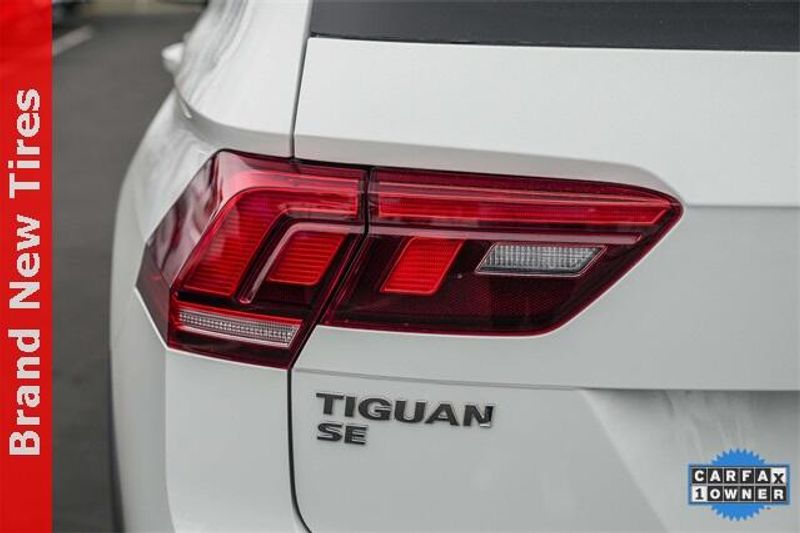 Used 2021 Volkswagen Tiguan 2.0T SE R-Line BlackImage 9