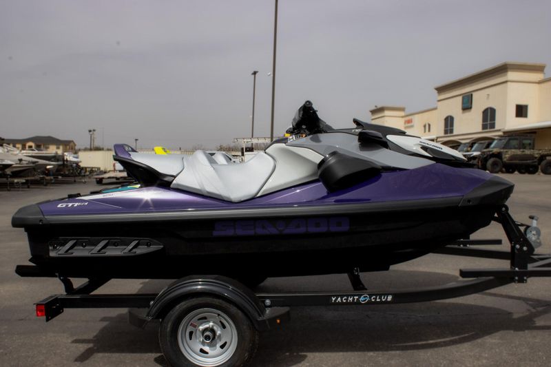 2025 SEADOO GTI SE 170 WITH SOUND SYSTEM IDF MIDNIGHT PURPLE Image 2