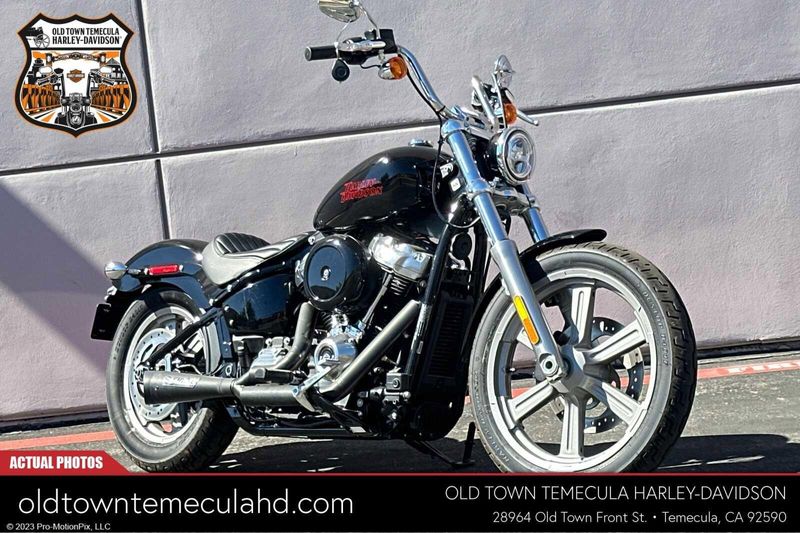 2023 Harley-Davidson Softail in a Black exterior color. BMW Motorcycles of Temecula – Southern California (951) 506-6903 bmwmotorcyclesoftemecula.com 