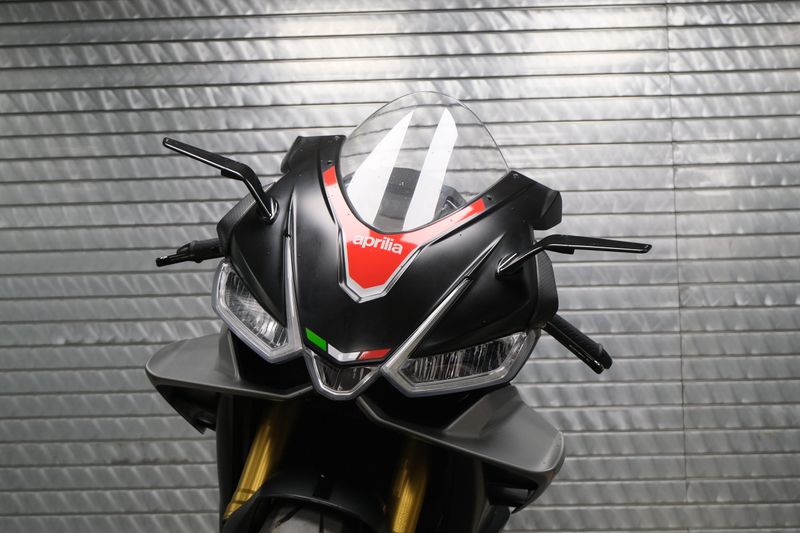 USED 2022 APRILIA RSV4 1100 Image 9
