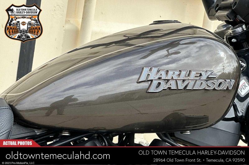 2020 Harley-Davidson Softail in a RIVER ROCK GRAY W/PINSTRIPE exterior color. BMW Motorcycles of Temecula – Southern California (951) 506-6903 bmwmotorcyclesoftemecula.com 