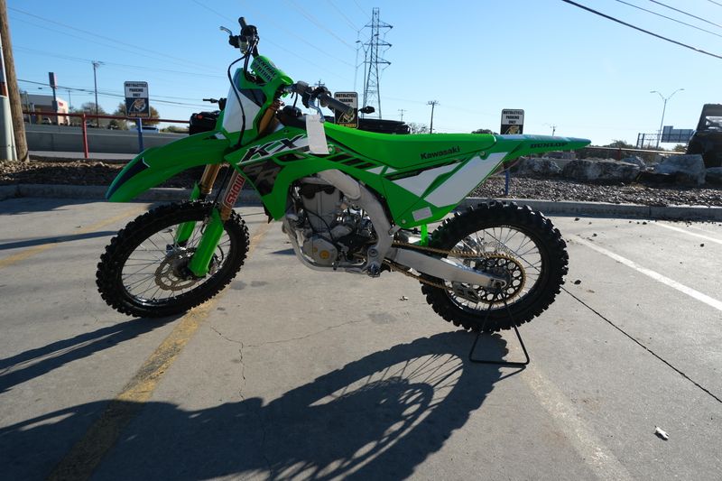 2025 Kawasaki KX450SR LIME GREENImage 6