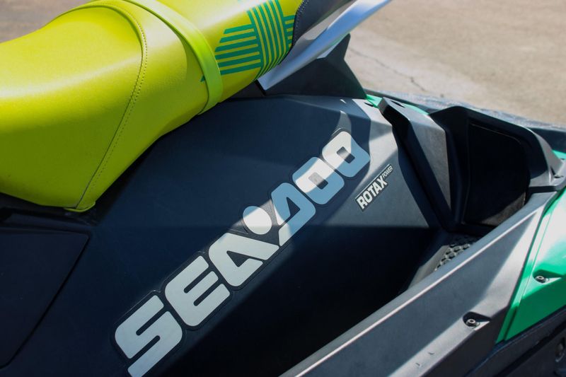 2021 SEADOO SPARK 3 UP GREEN Image 10
