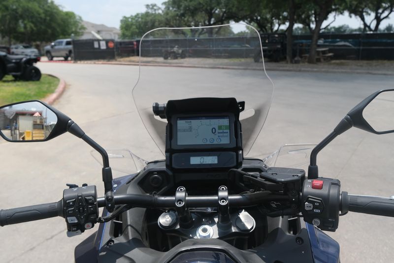 2025 Honda NT1100D PEARL HAWKEYE BLUE Image 13