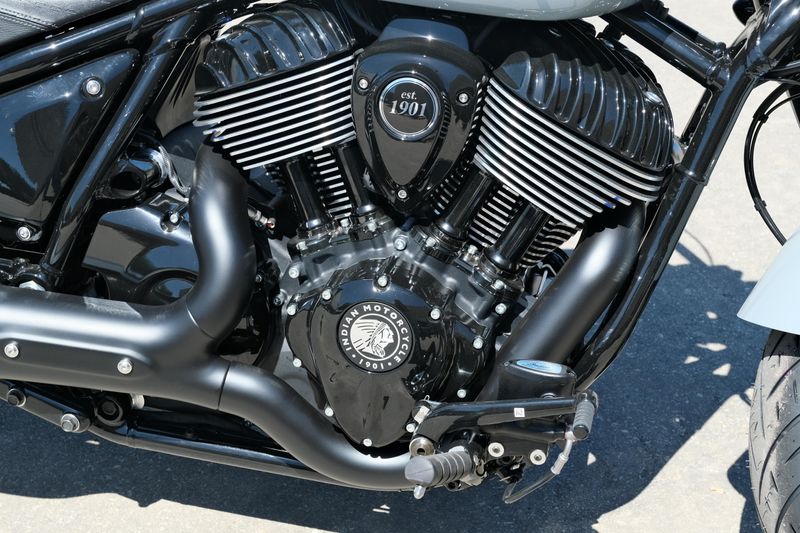 NEW 2025 INDIAN MOTORCYCLE CHIEF BOBBER DARK HORSE Image 10