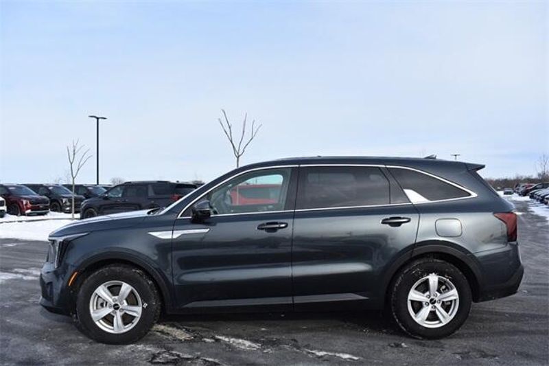 2024 Kia Sorento LXImage 6