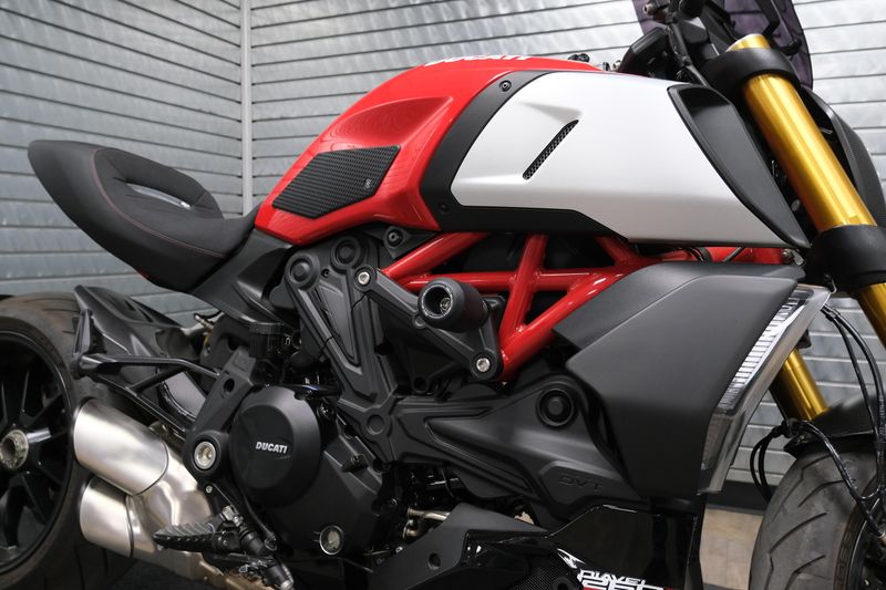 USED 2021 DUCATI DIAVEL1260 Image 10