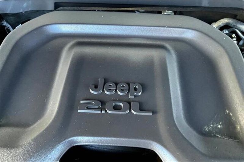 Used 2023 Jeep Wrangler SaharaImage 32
