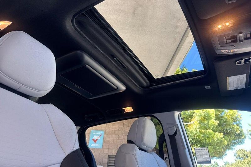 New 2026 Toyota Sienna XSEImage 17