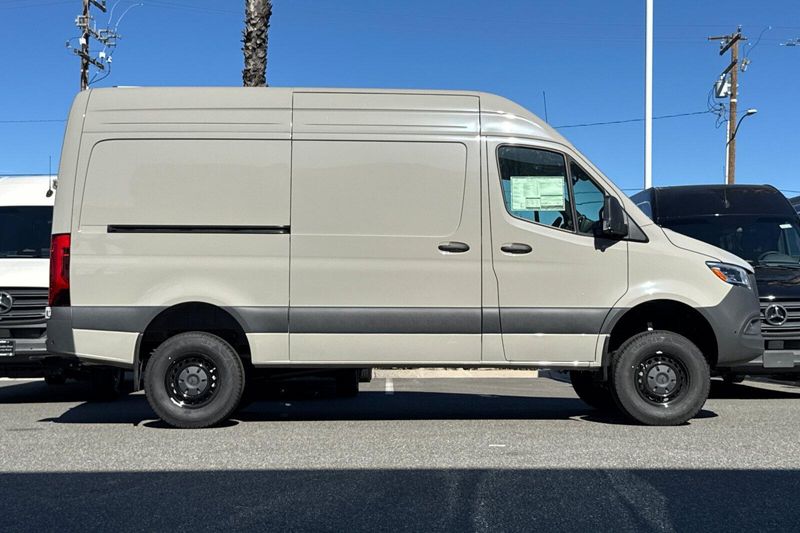 New 2026 Mercedes-Benz Sprinter 2500 Cargo 144 WBImage 3