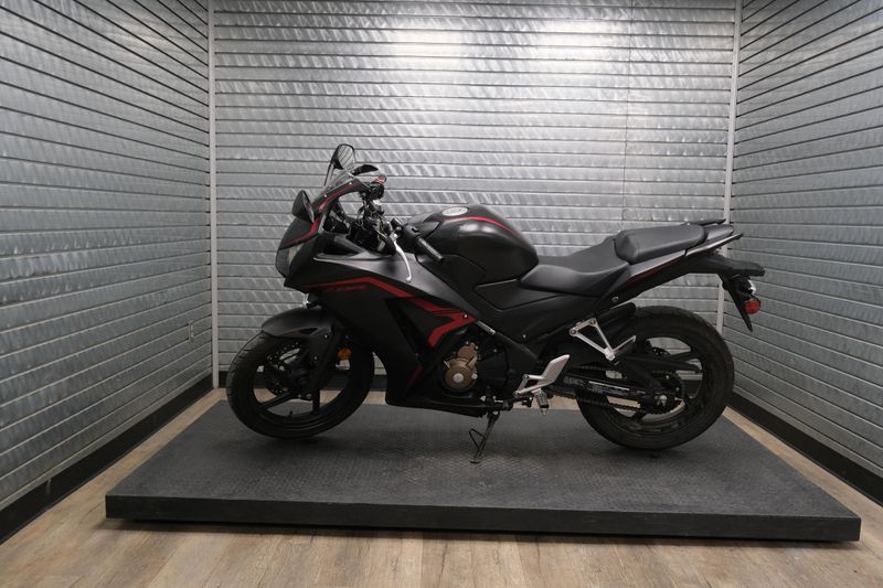 USED 2022 HONDA CBR300RA ABS Image 6