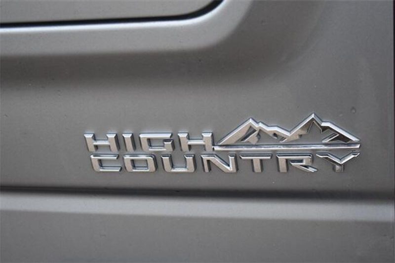 2025 Chevrolet Silverado 1500 High CountryImage 13