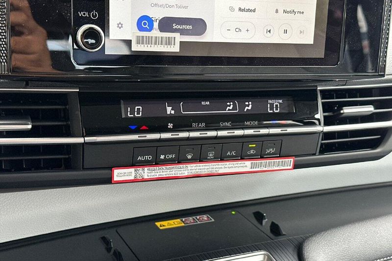 New 2026 Toyota Sienna LEImage 23