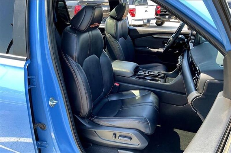 Used 2025 Honda Pilot TrailSportImage 6