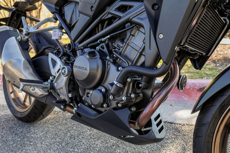 USED 2024 HONDA CB300R ABS Image 18