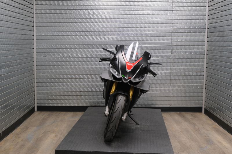 USED 2022 APRILIA RSV4 1100 Image 8